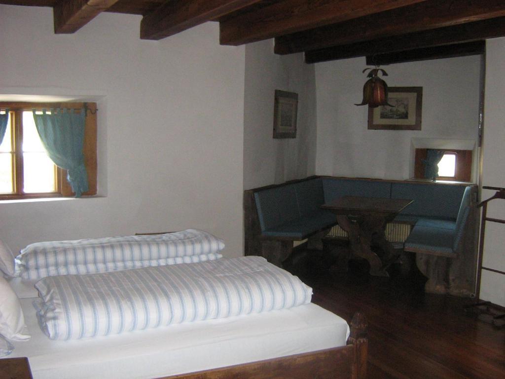 Ansitz Heufler Hotel Rasun di Sopra Quarto foto